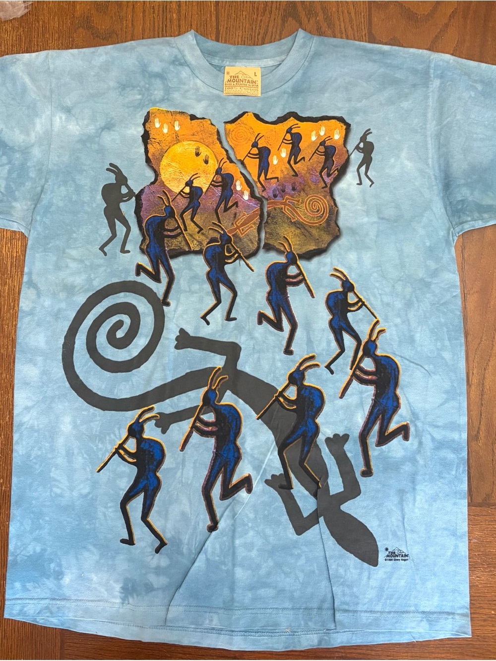 Men’s The Mountain Blue Tie-Dye Kokopelli Flute Players Graphic Tee Size Large